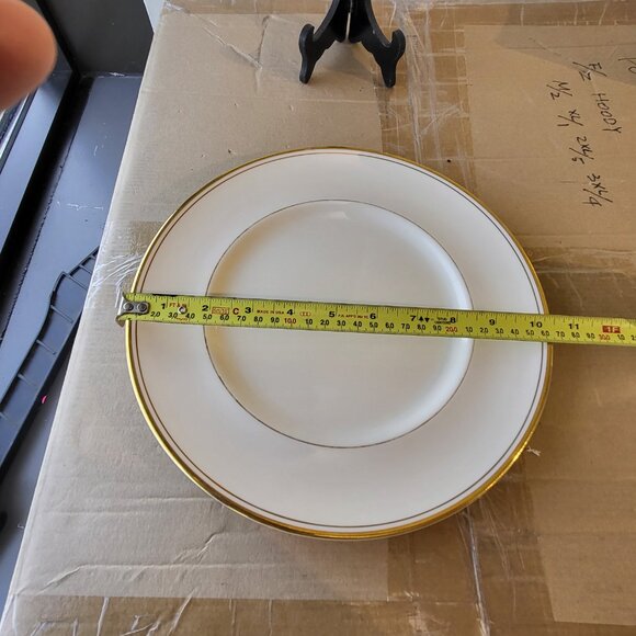 Royal Doulton Cambridge Gold New Romance T.C.1262 - Dinner Plate EUC SEE PICS - Picture 6 of 6